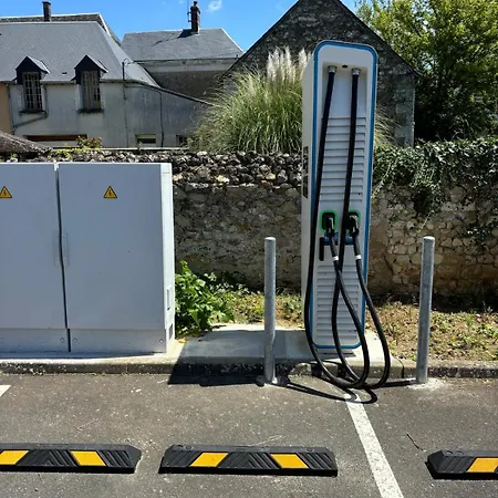 Logis Douillet Plein Centre Du Village *