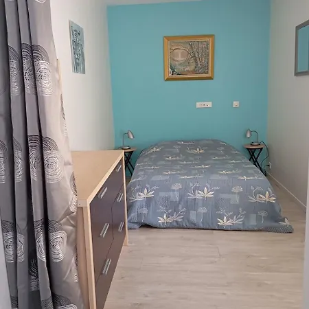 Logis Douillet Plein Centre Du Village Apartment *