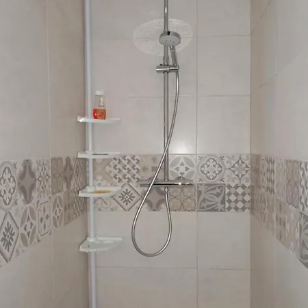 Logis Douillet Plein Centre Du Village Appartamento Aubigné-Racan