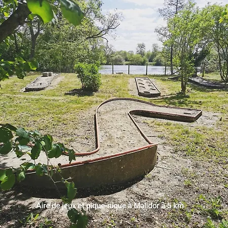 Logis Douillet Plein Centre Du Village Appartamento Aubigné-Racan